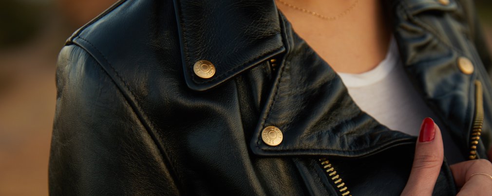 راهنمای کامل واکس زدن کاپشن چرم: حفظ زیبایی و طول عمر چرم