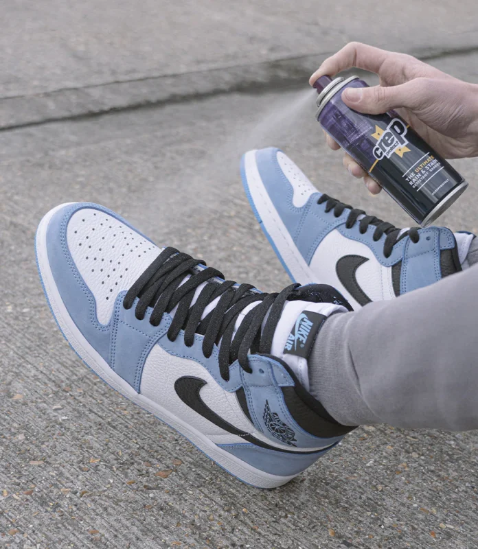 کیت حرفه ای مراقبت از کتونی اورجینال کاربردهای بی نظیر اسپری ضد آب و محافظ کفش کرپ پروتکت