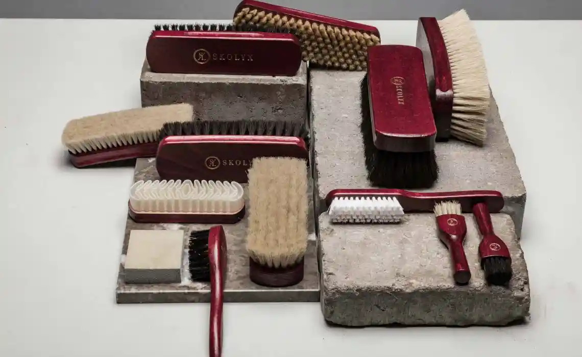 چند برس کفش نیاز دارید؟ انواع برس کفش