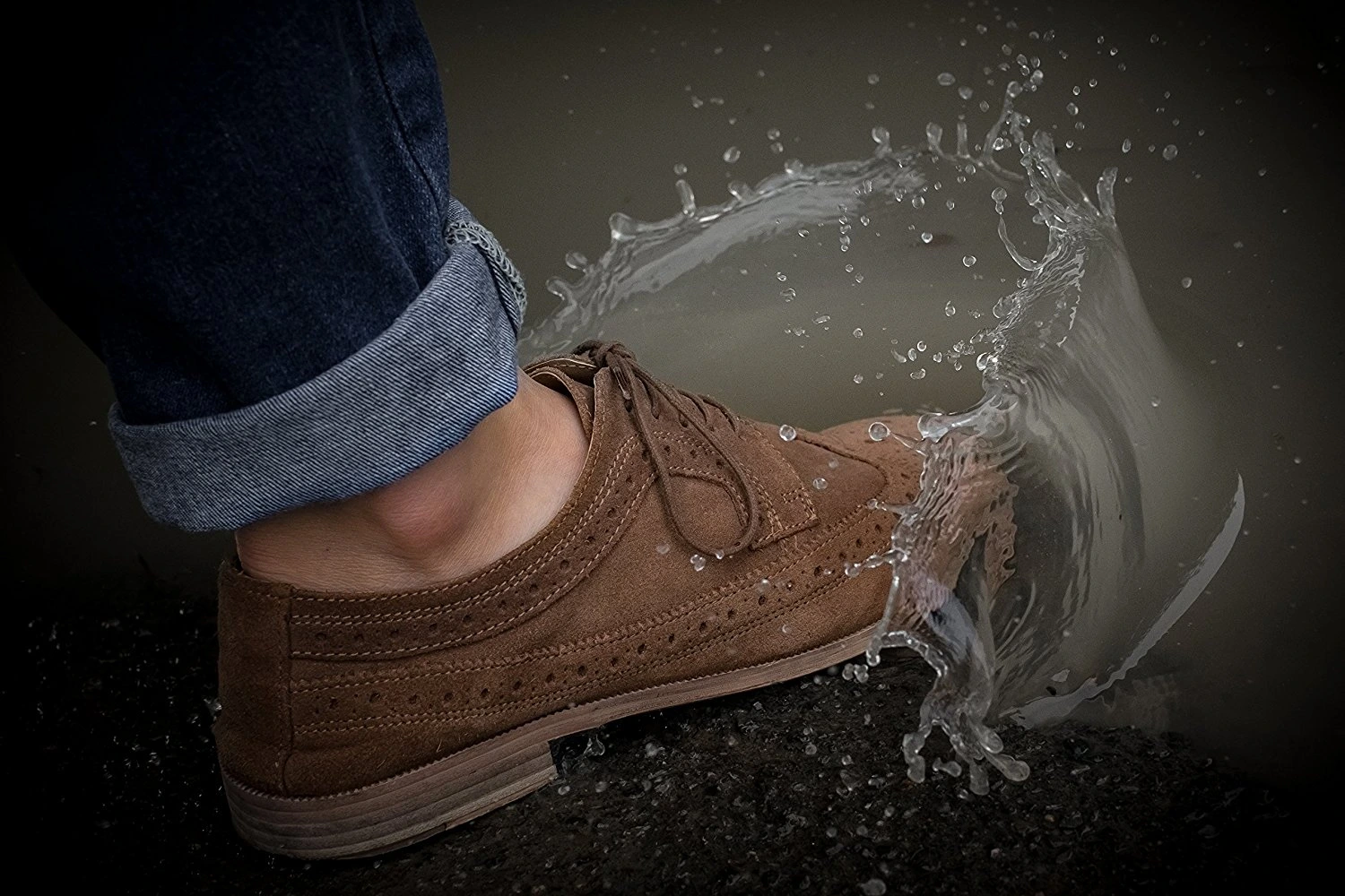 معرفی بهترین اسپری ضد آب و لک کفش و کتونی