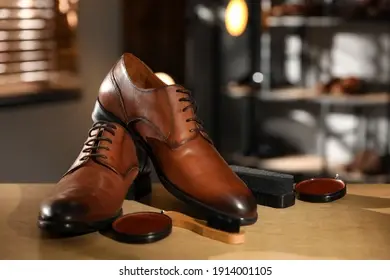 ۱۰ وسیله ضروری که هر عاشق کفش باید داشته باشد؛ ابزارهایی که هر کسی برای نگهداری حرفهای کفش به آن نیاز دارد. ۱۰ وسیله ضروری که هر عاشق کفش باید داشته باشد؛ ابزارهایی که هر کسی برای نگهداری حرفهای کفش به آن نیاز دارد.